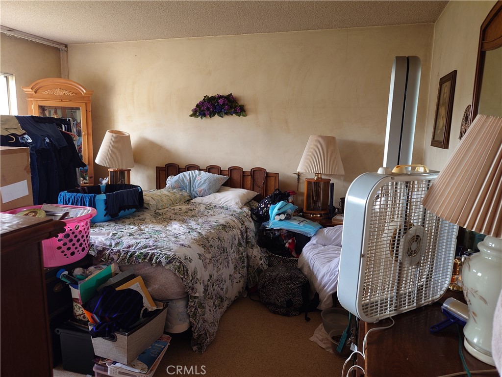 9340 Adlai Road Property Photo 5