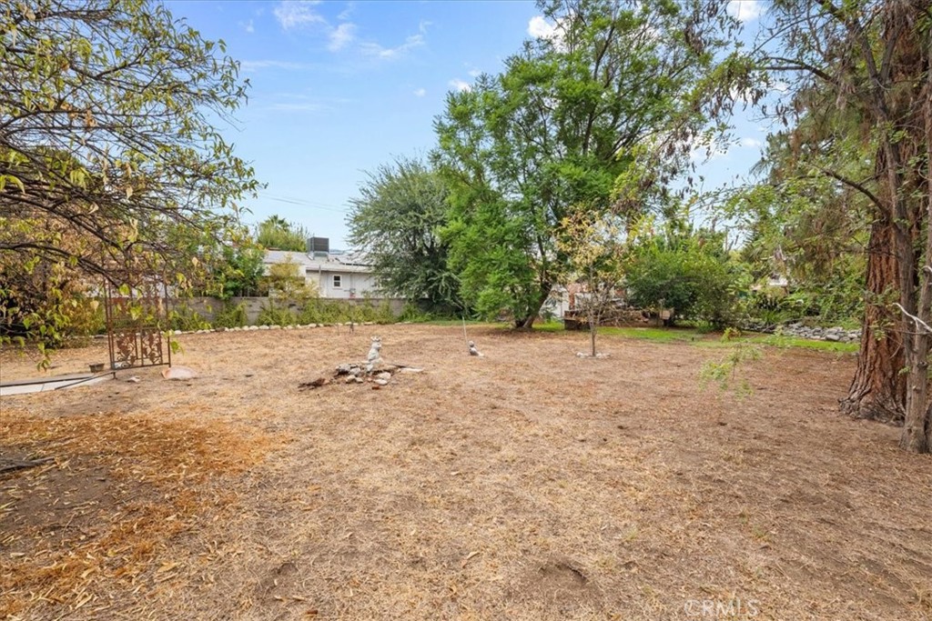 2664 Lawrence Avenue Property Photo 32