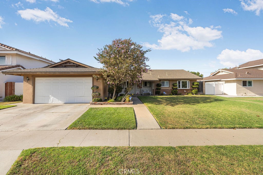 1144 El Camino Dr Property Photo 2