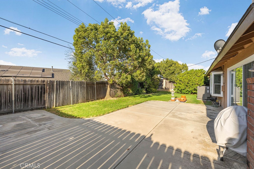 1144 El Camino Dr Property Photo 42