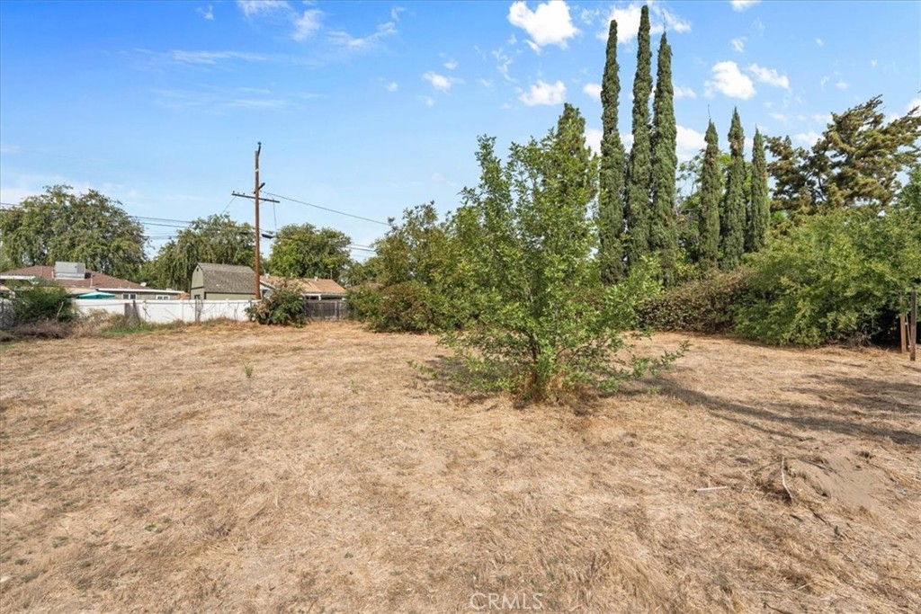 2628 Lawrence Ave Property Photo 23