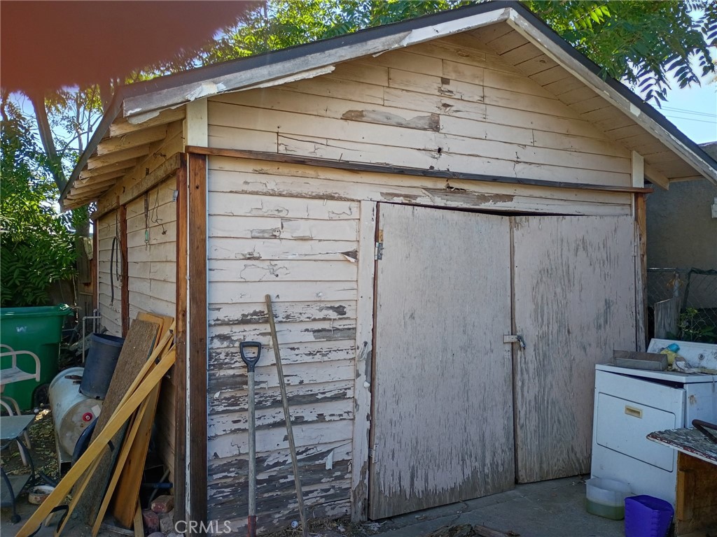 480 Martin Property Photo 4