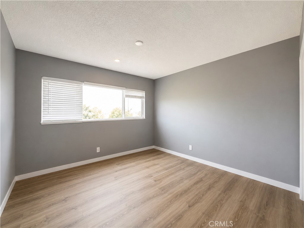 338 E 99th Property Photo 18