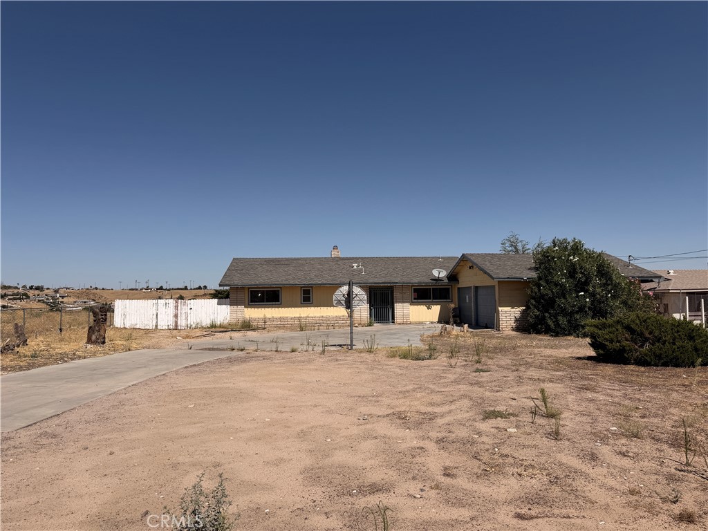 17600 Danbury Property Photo 1