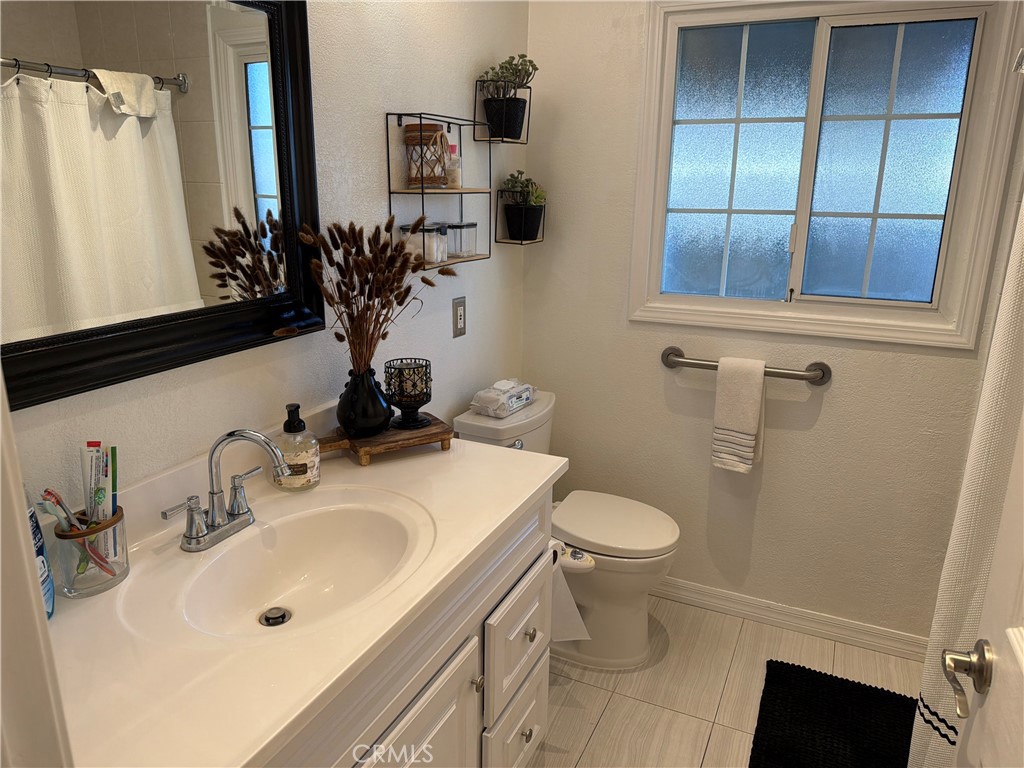 6093 Merito Property Photo 9
