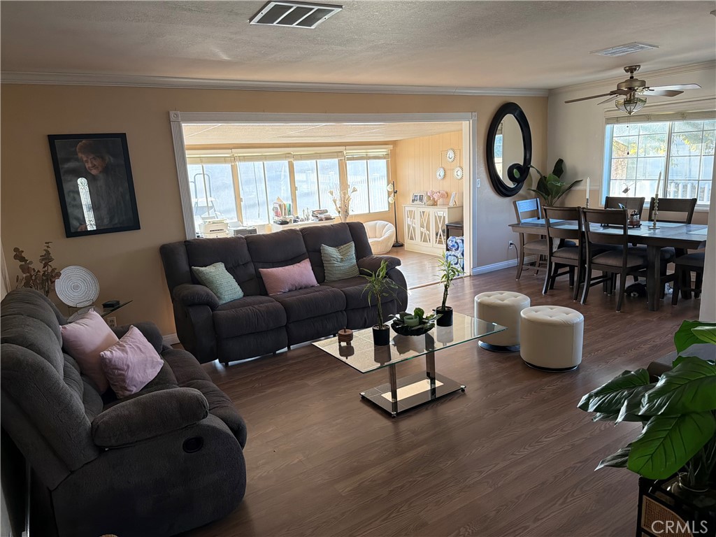 6093 Merito Property Photo 11