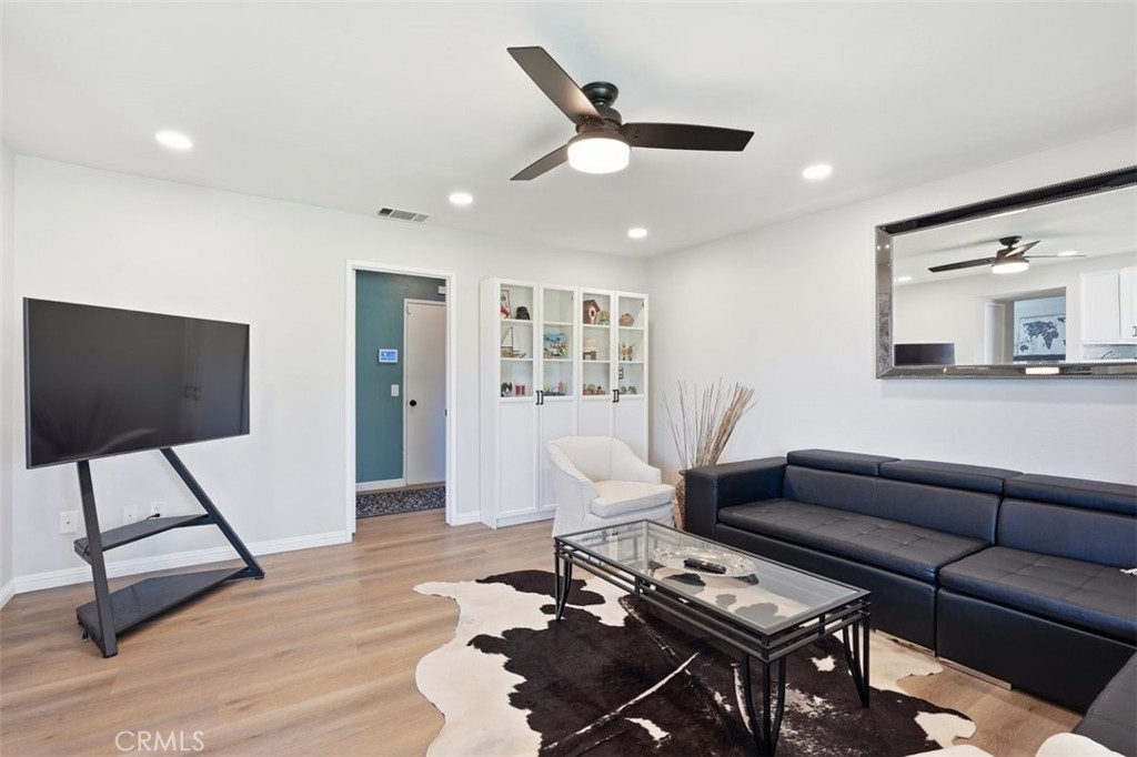 25972 Hinckley Property Photo 11