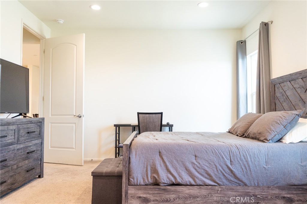 35373 Price Property Photo 32