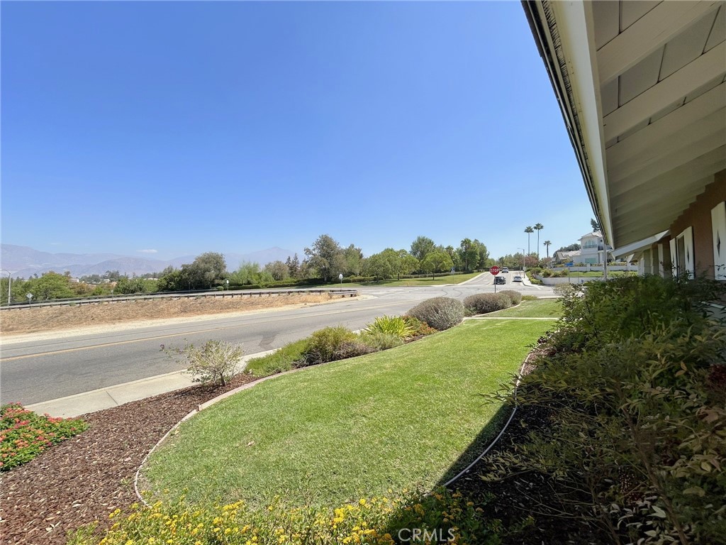 238 E Sunset Avenue N Property Photo 2