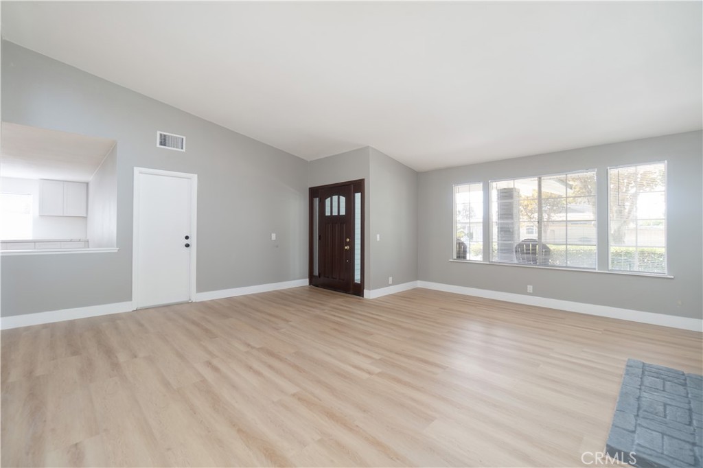 4245 River Ridge Property Photo 6