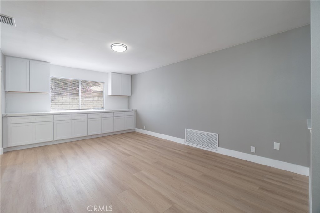 4245 River Ridge Property Photo 9