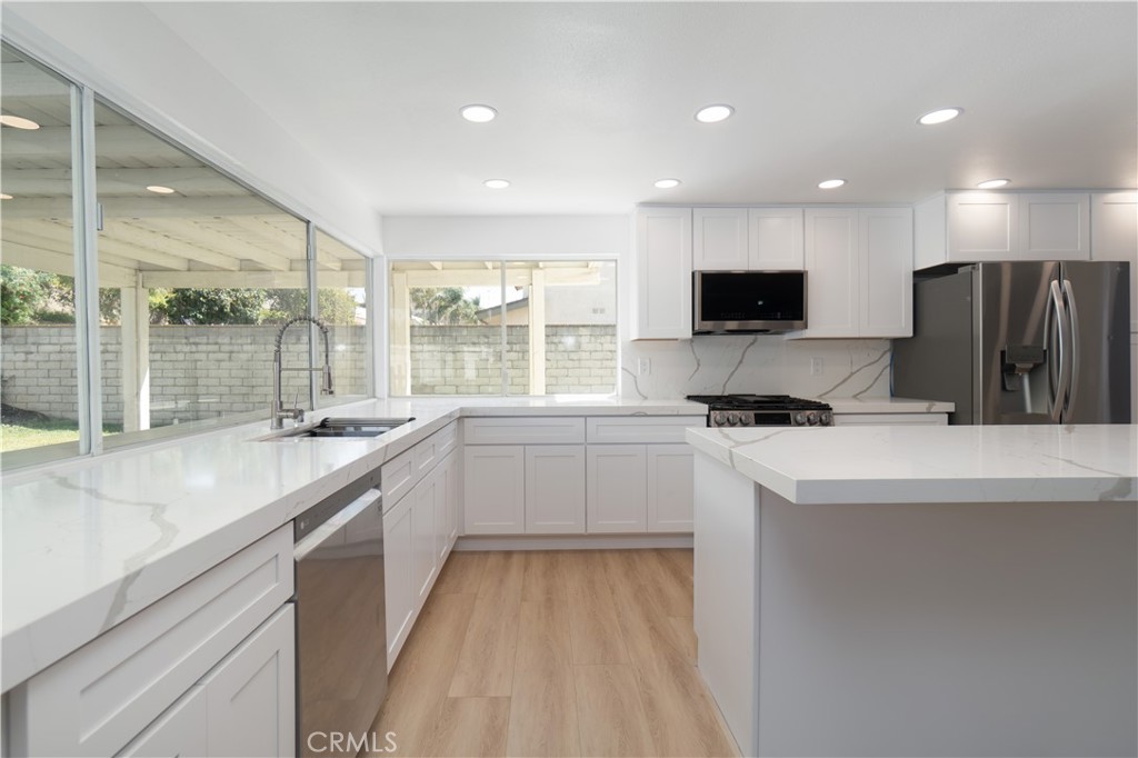 4245 River Ridge Property Photo 14