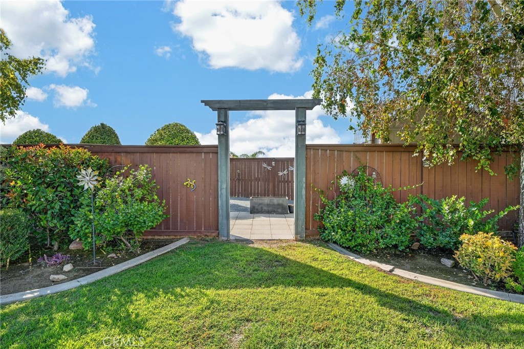 7904 San Benito Street Property Photo 5