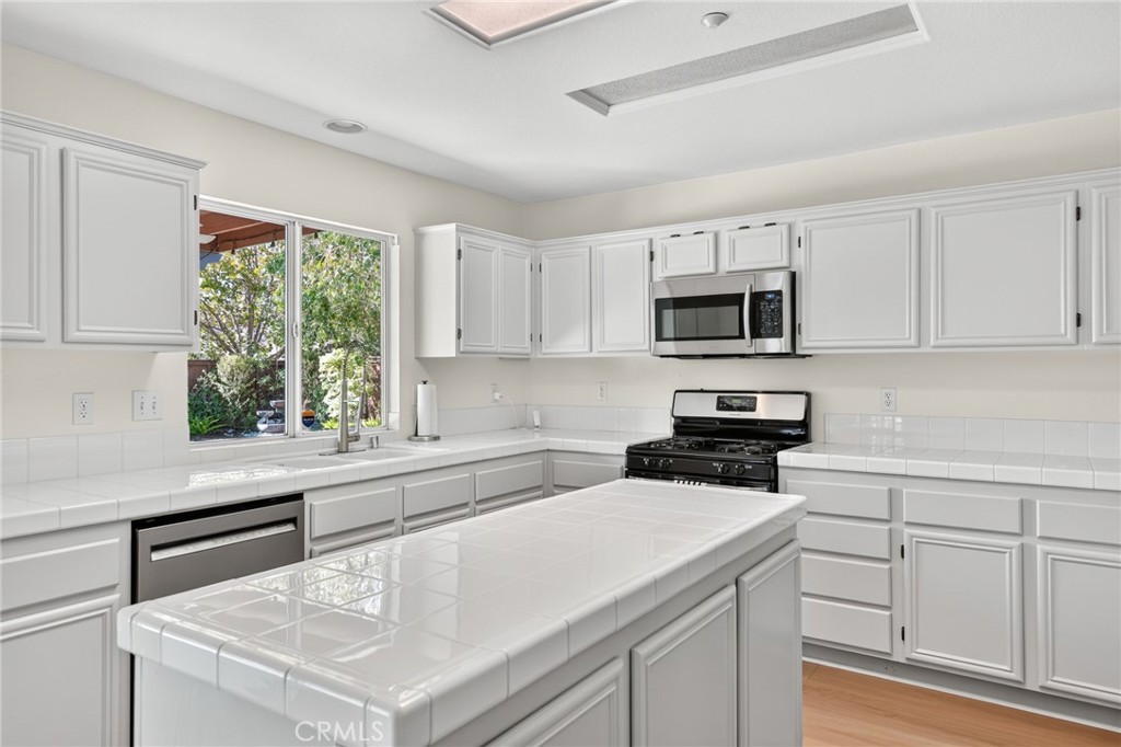 7904 San Benito Street Property Photo 13