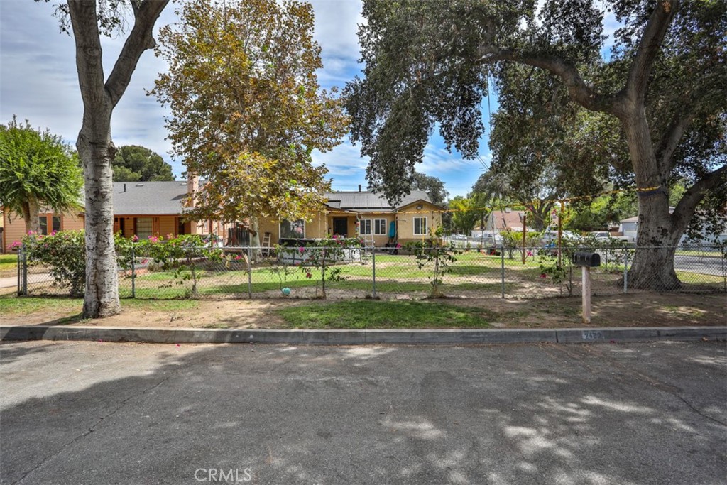 2429 Serrano Road Property Photo 1