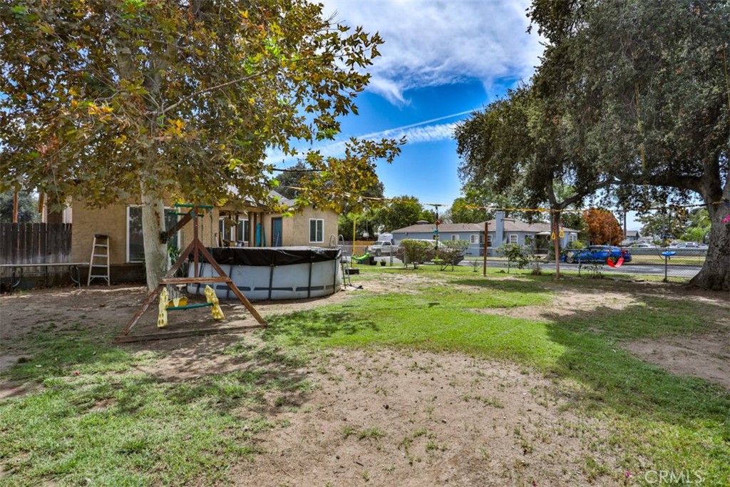 2429 Serrano Road Property Photo 3
