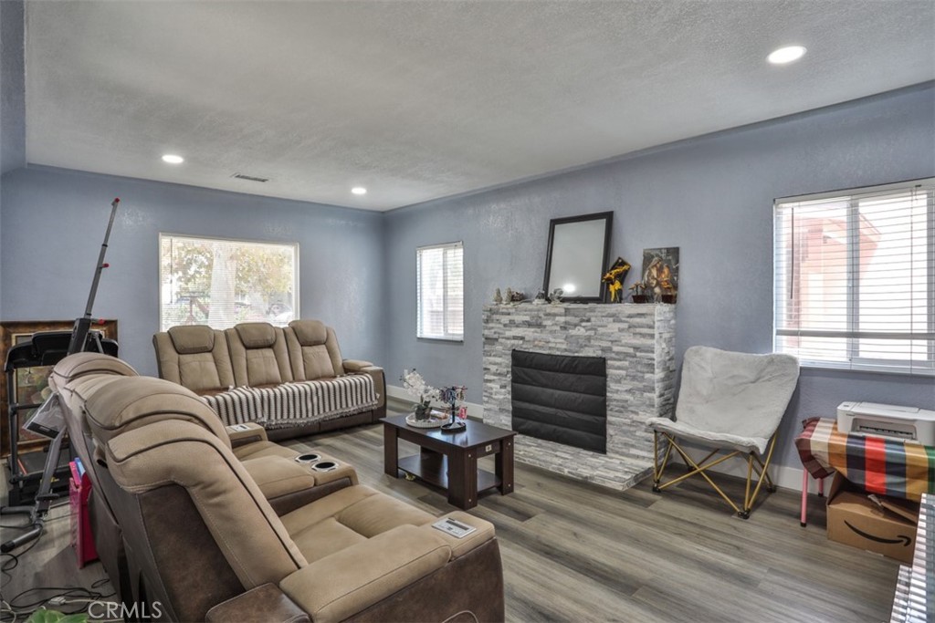 2429 Serrano Road Property Photo 5