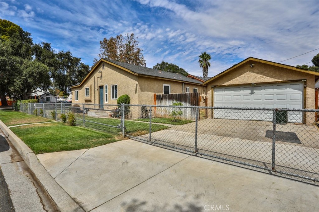 2429 Serrano Road Property Photo 19