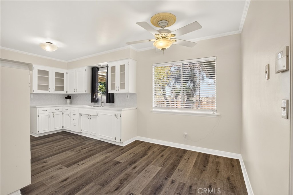 1742 E Foothill Dr. Property Photo 11