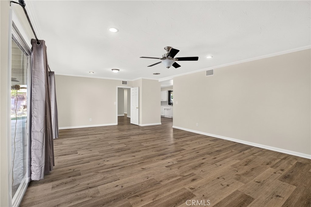 1742 E Foothill Dr. Property Photo 12