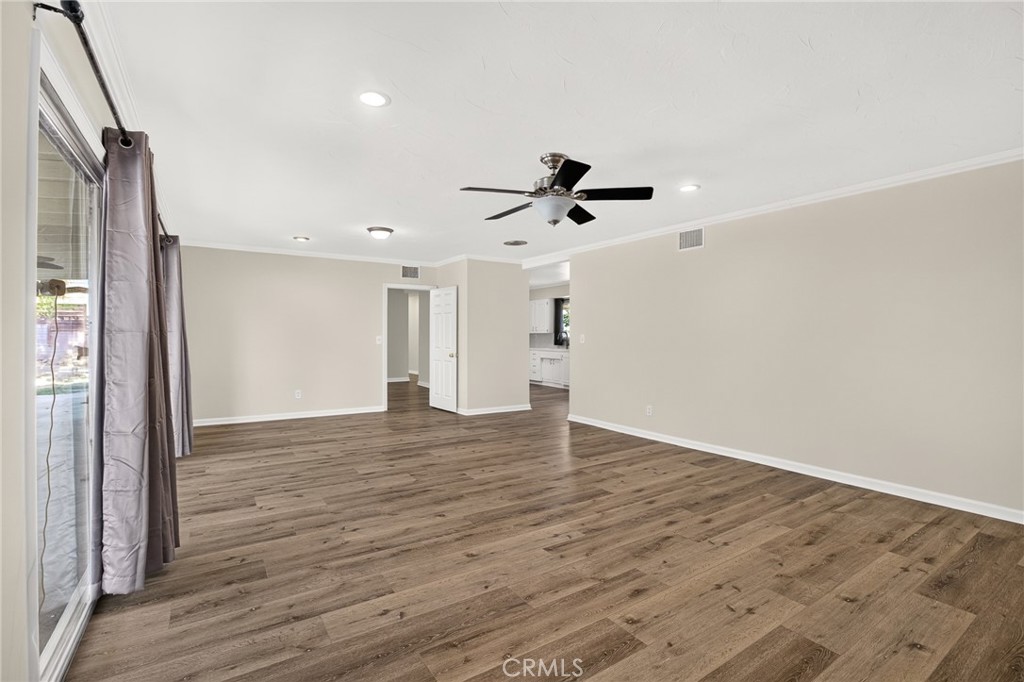 1742 E Foothill Dr. Property Photo 12