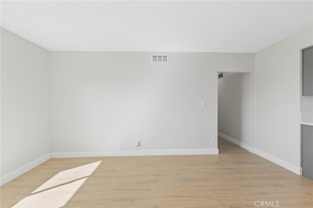 754 E 3rd Street Property Photo 11