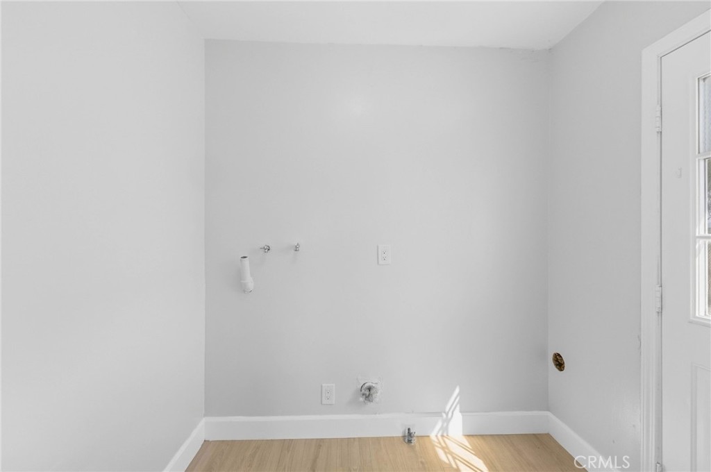 754 E 3rd Street Property Photo 21