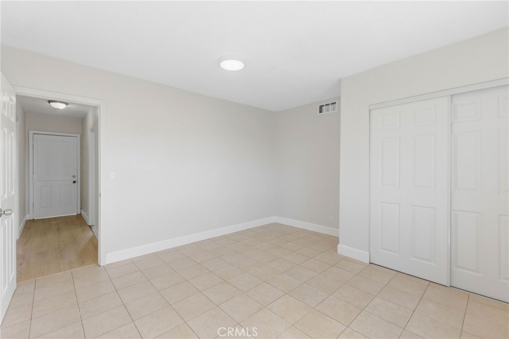 754 E 3rd Street Property Photo 25