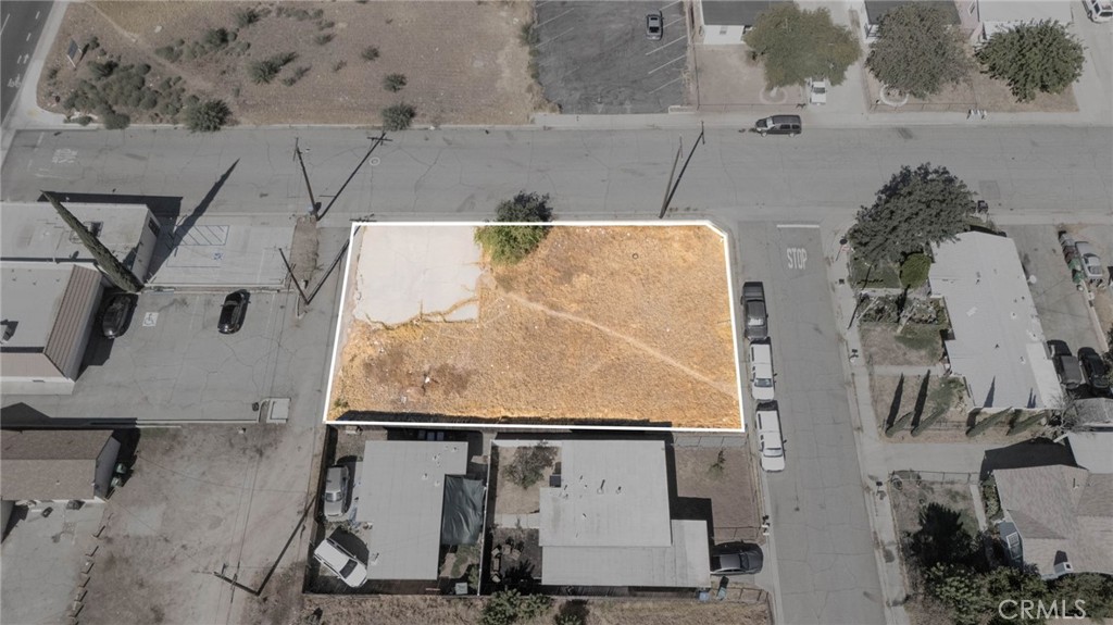 1174 W Hays St Property Photo 8