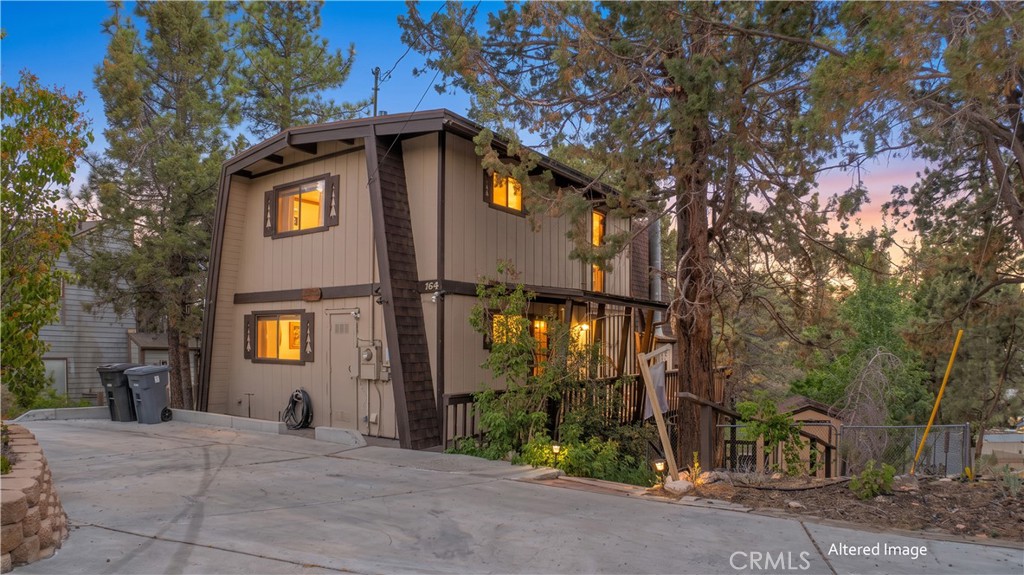 764 Panamint Mountain Property Photo 3