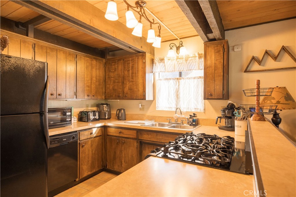 764 Panamint Mountain Property Photo 20