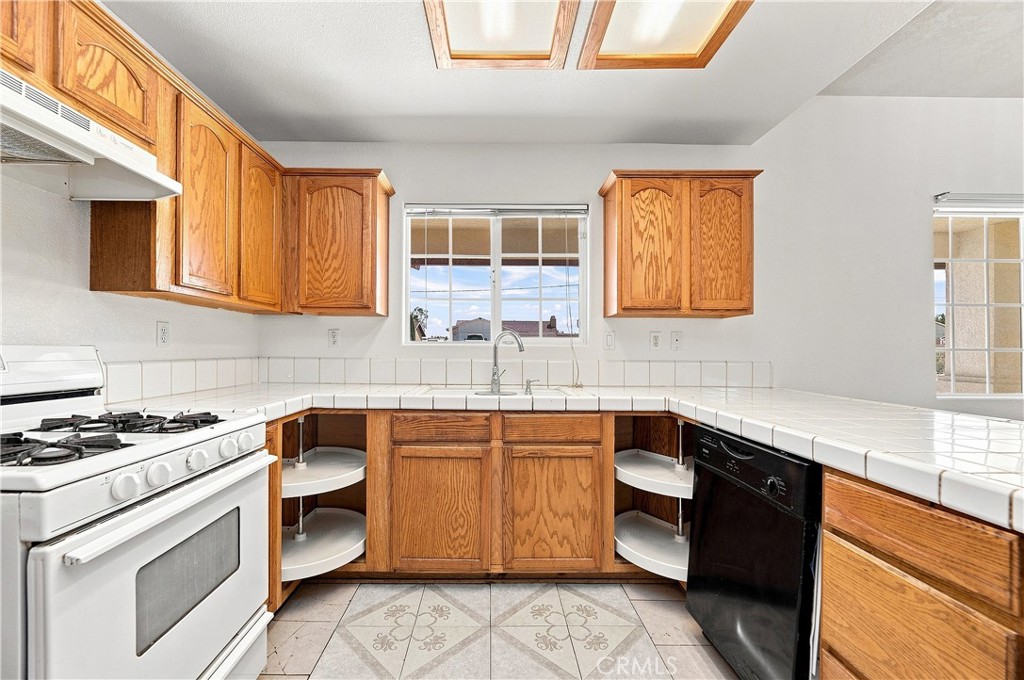 15622 Burwood Property Photo 11