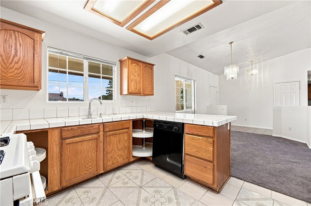 15622 Burwood Property Photo 12