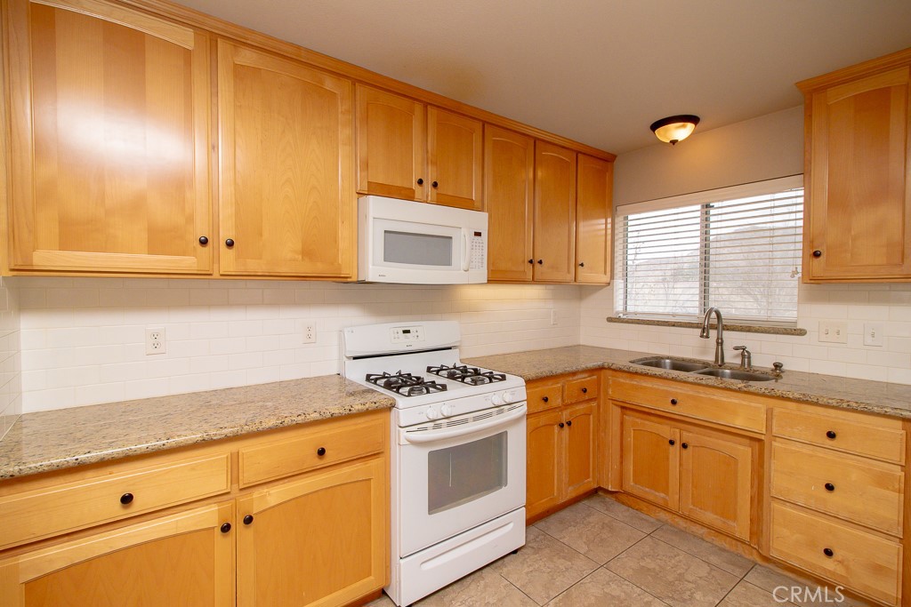 20376 Tonawanda Property Photo 55
