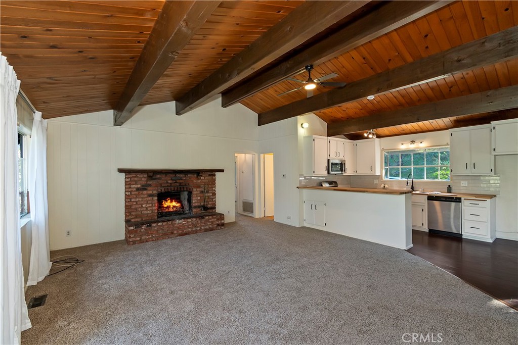 129 Zermat A Property Photo 4