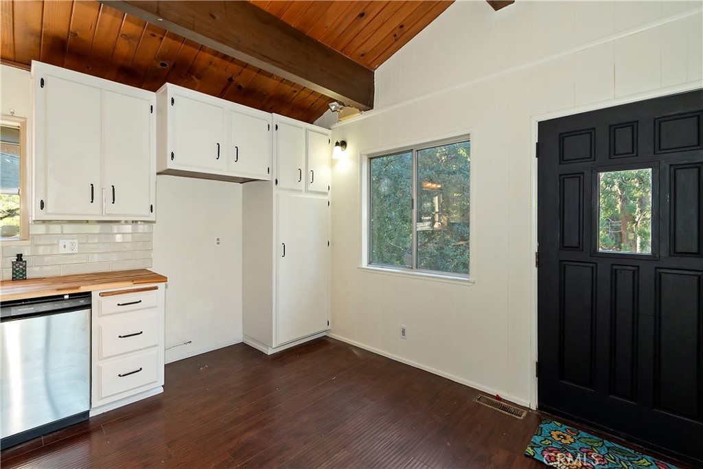 129 Zermat A Property Photo 5