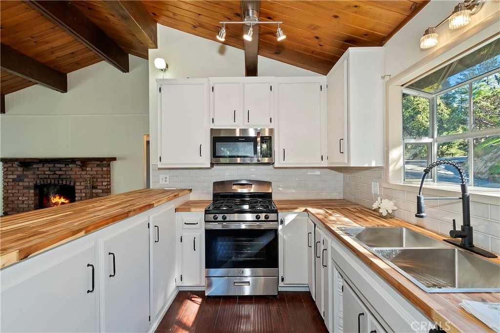 129 Zermat A Property Photo 7