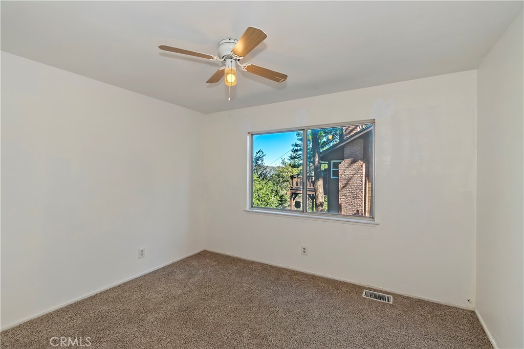 129 Zermat A Property Photo 15