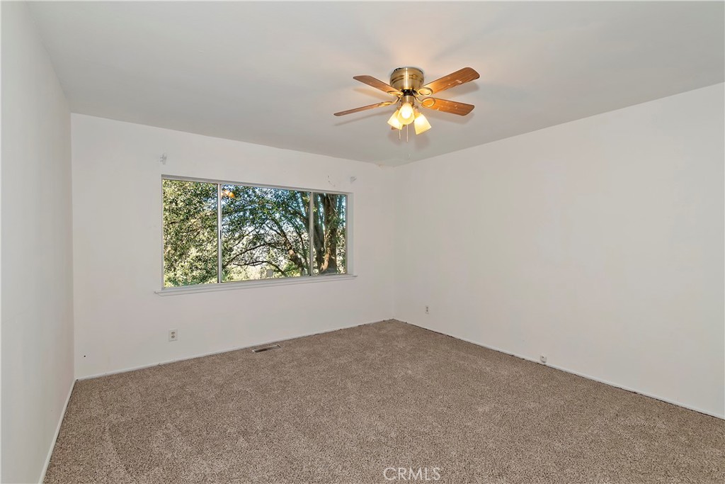 129 Zermat A Property Photo 23