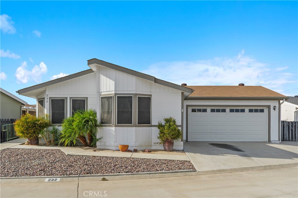 27250 232 Murrieta Property Photo 1