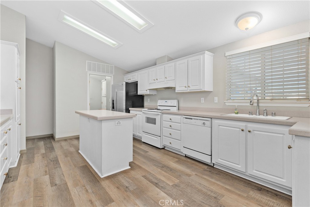 27250 232 Murrieta Property Photo 15