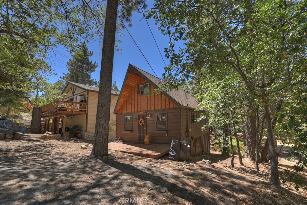2428 Oak Drive Property Photo 2