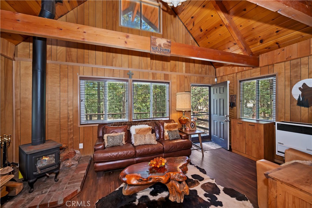 2428 Oak Drive Property Photo 4