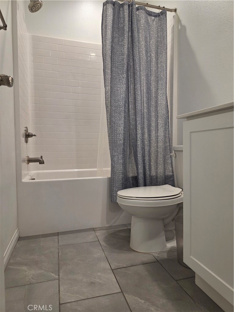 24115 Hillcrest Property Photo 17