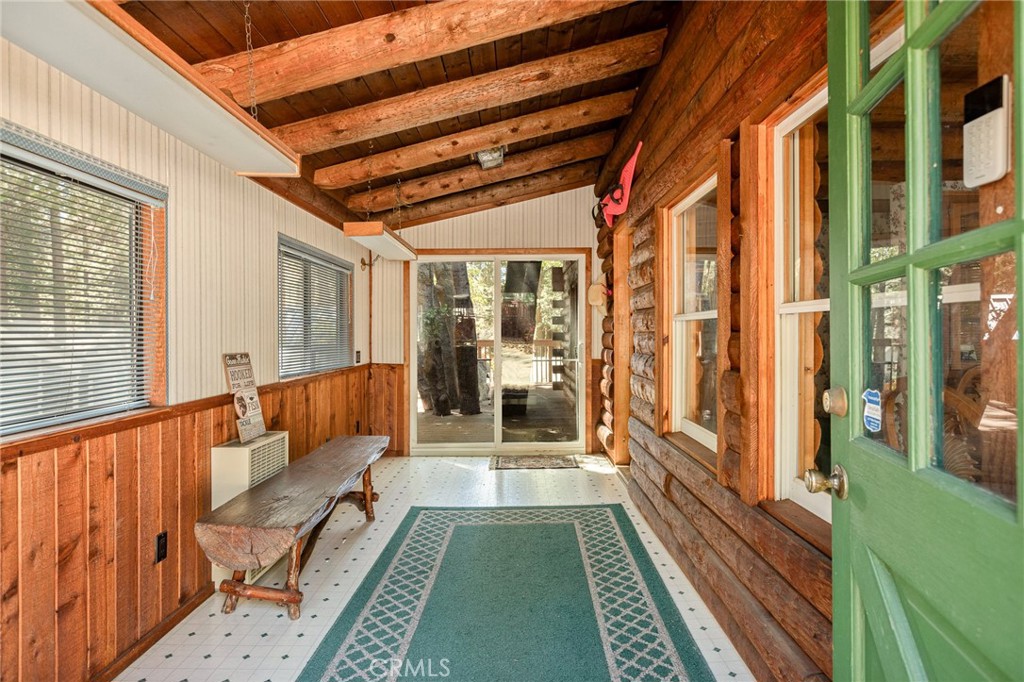 33421 Holcomb Creek Property Photo 9