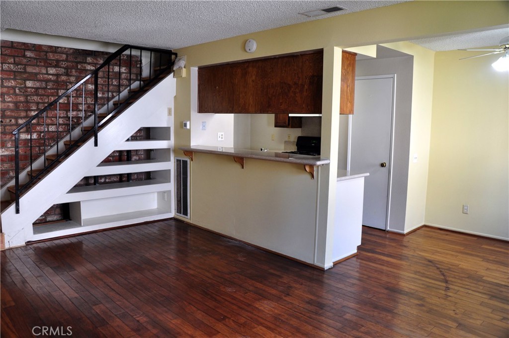 1102 W Calle Del Sol Property Photo 5