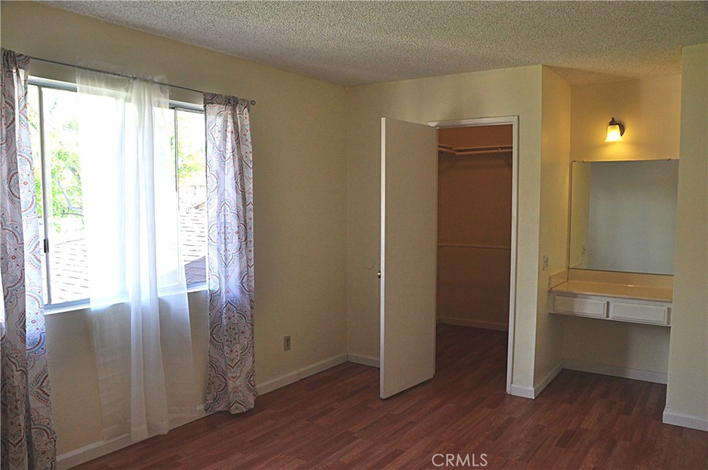 1102 W Calle Del Sol Property Photo 9