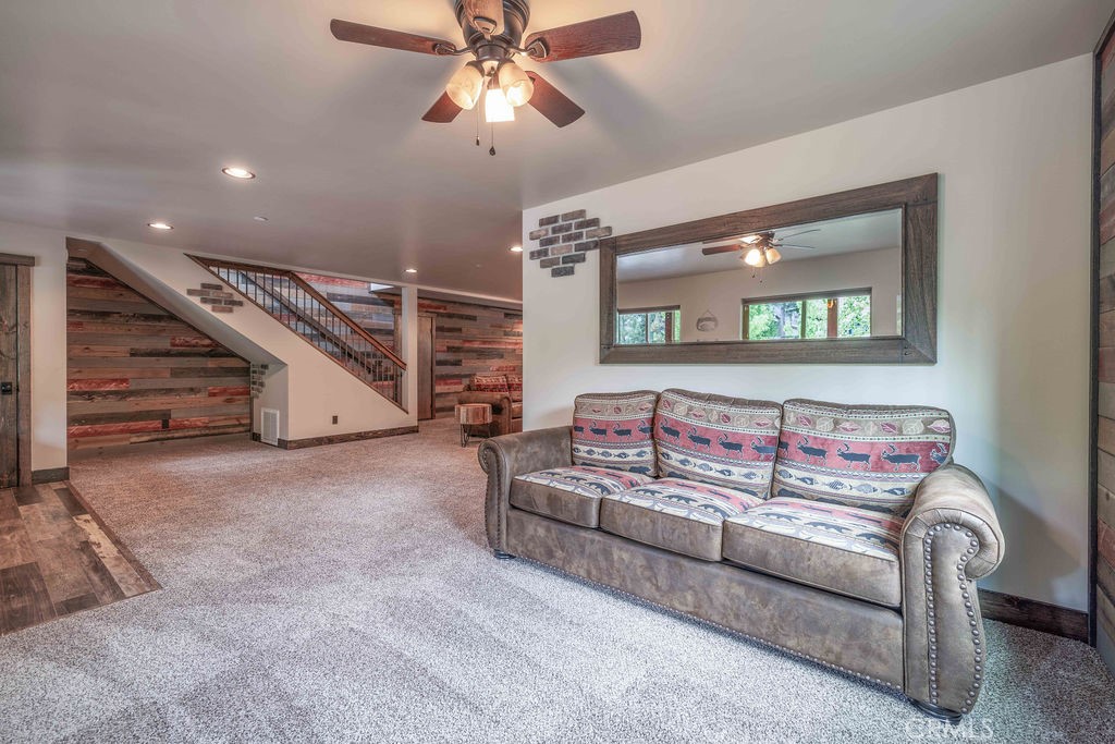 40944 Seneca Property Photo 15