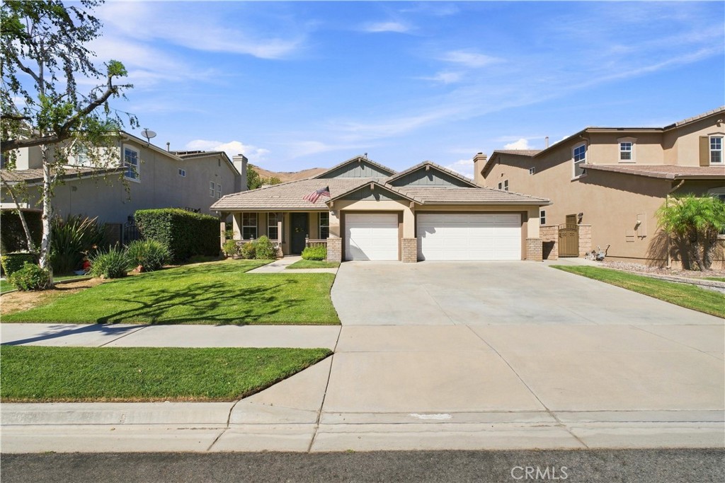 33516 Lansford Street Property Photo 1