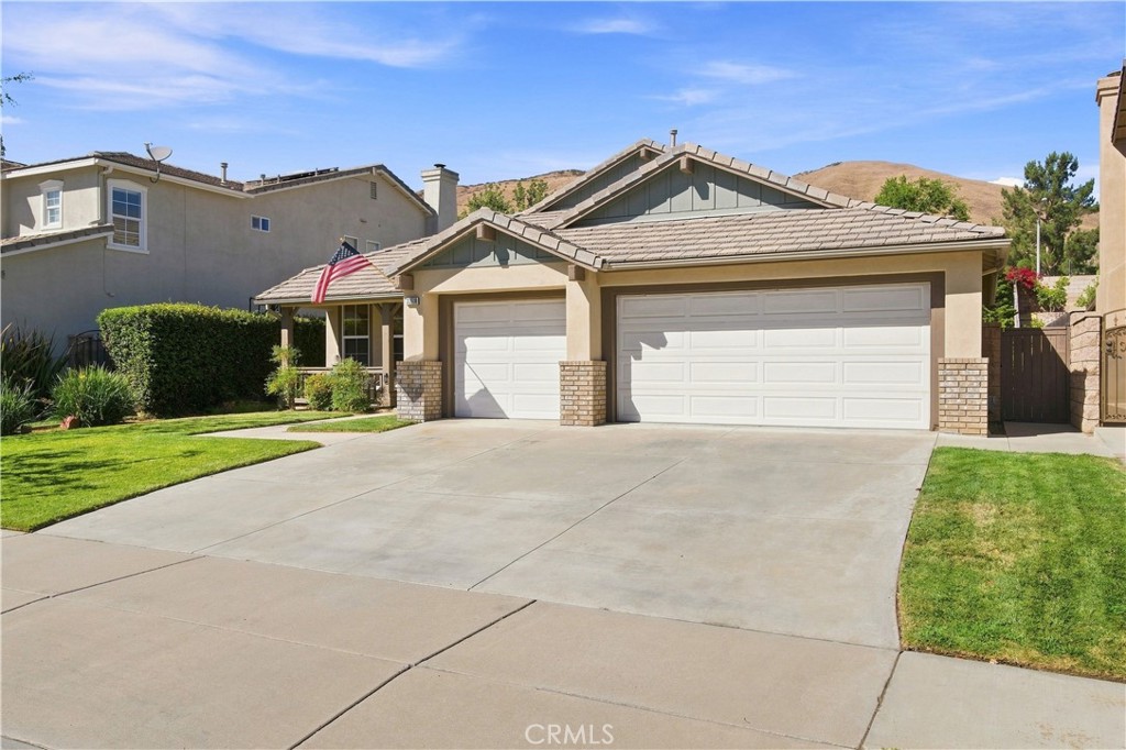33516 Lansford Street Property Photo 2